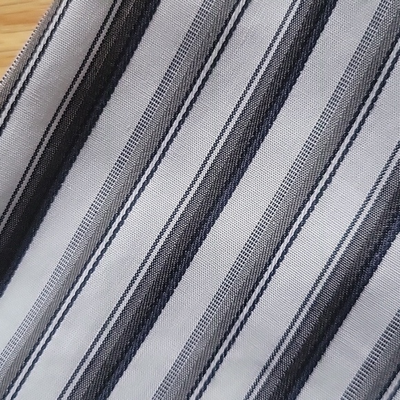 Claiborne long sleeve button up shirt - Picture 6 of 9